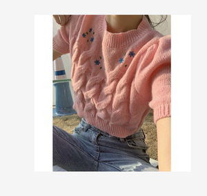 여성 디자인감각 시크 스웨터 걸스 숏 상의 트렌드
